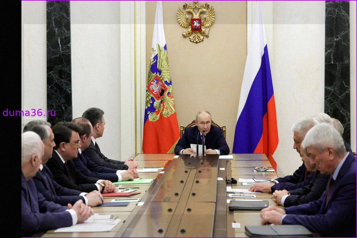 Путин заявил, что Россия переживает переломный исторический момент