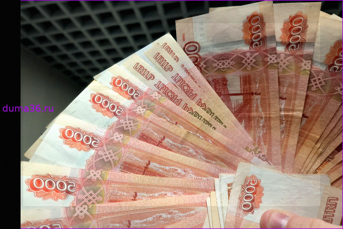 Девять отраслей в России предложили зарплаты выше 150 тысяч рублей