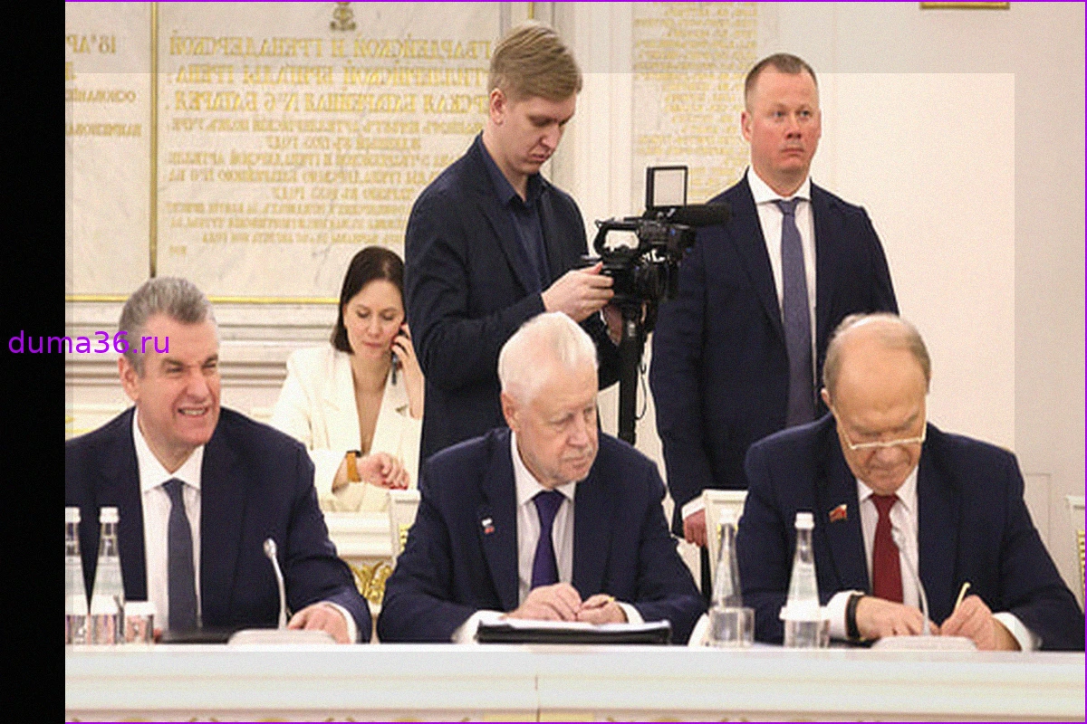 КПРФ и «Справедливая Россия» готовятся к участию во всех губернаторских выборах 2026 года
