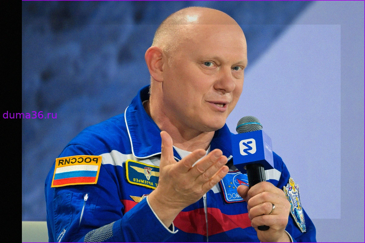 Олег Артемьев и Сергей Корсаков завершили деятельность в отряде космонавтов