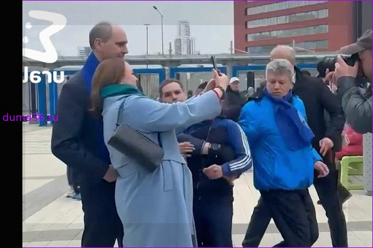 Попытка нападения на свердловского губернатора Дениса Паслера попала на видео в Екатеринбурге