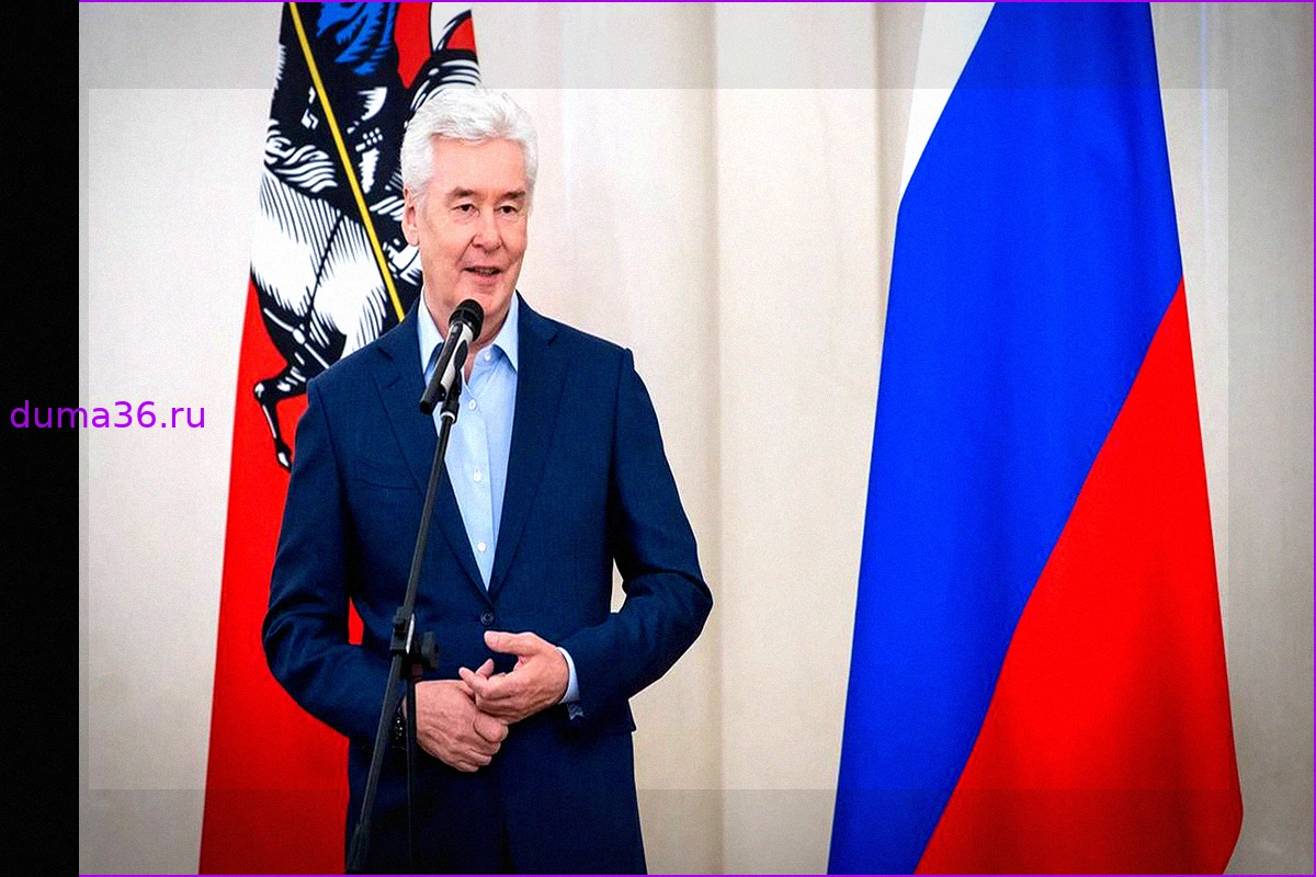 Собянин вручил участникам ВОВ памятные знаки «85 лет битвы за Москву»