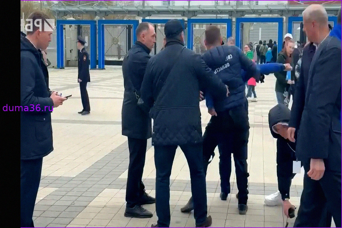 Оренбуржца арестовали за мат при попытке прорваться к губернатору